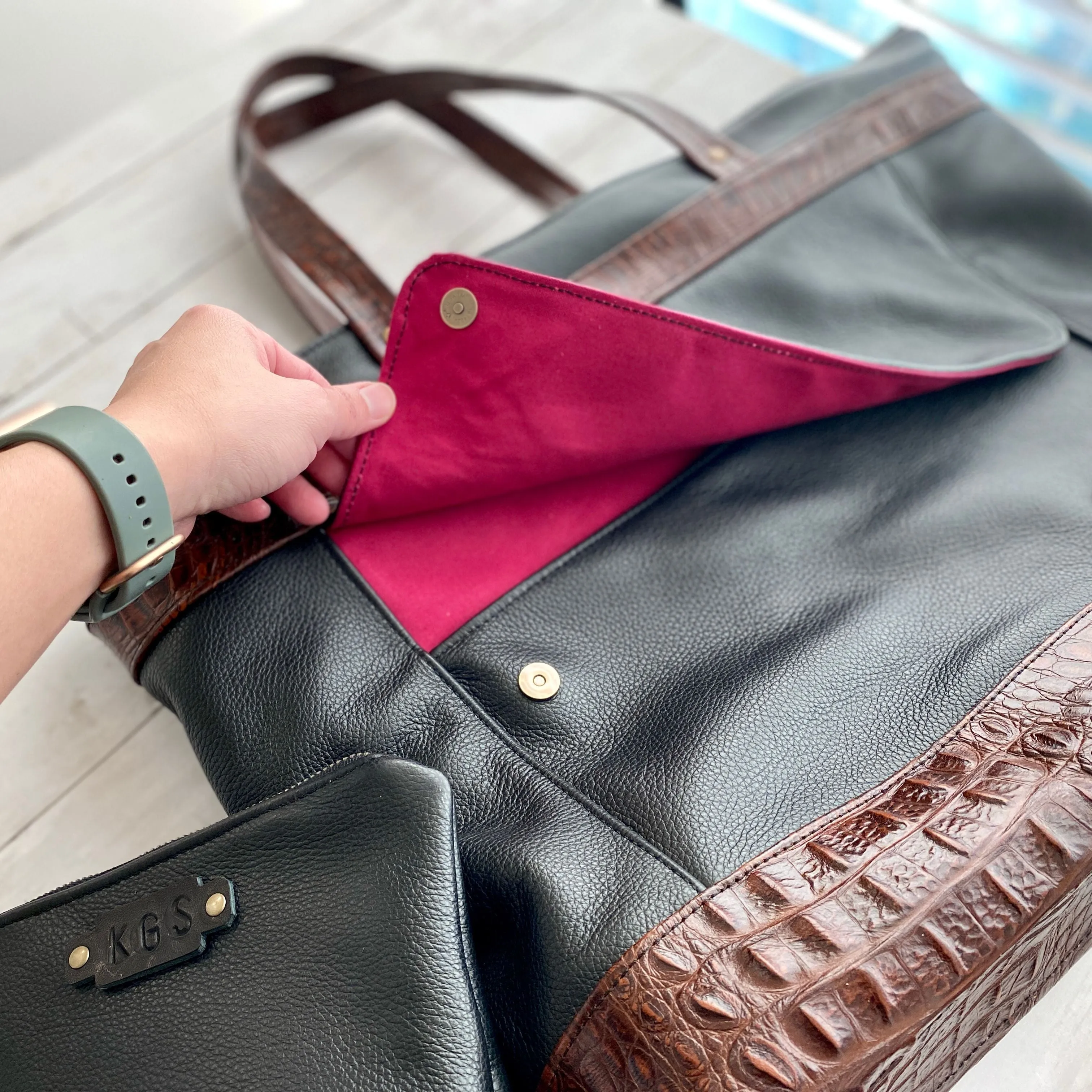Archive Plus in Onyx, Brown Croc