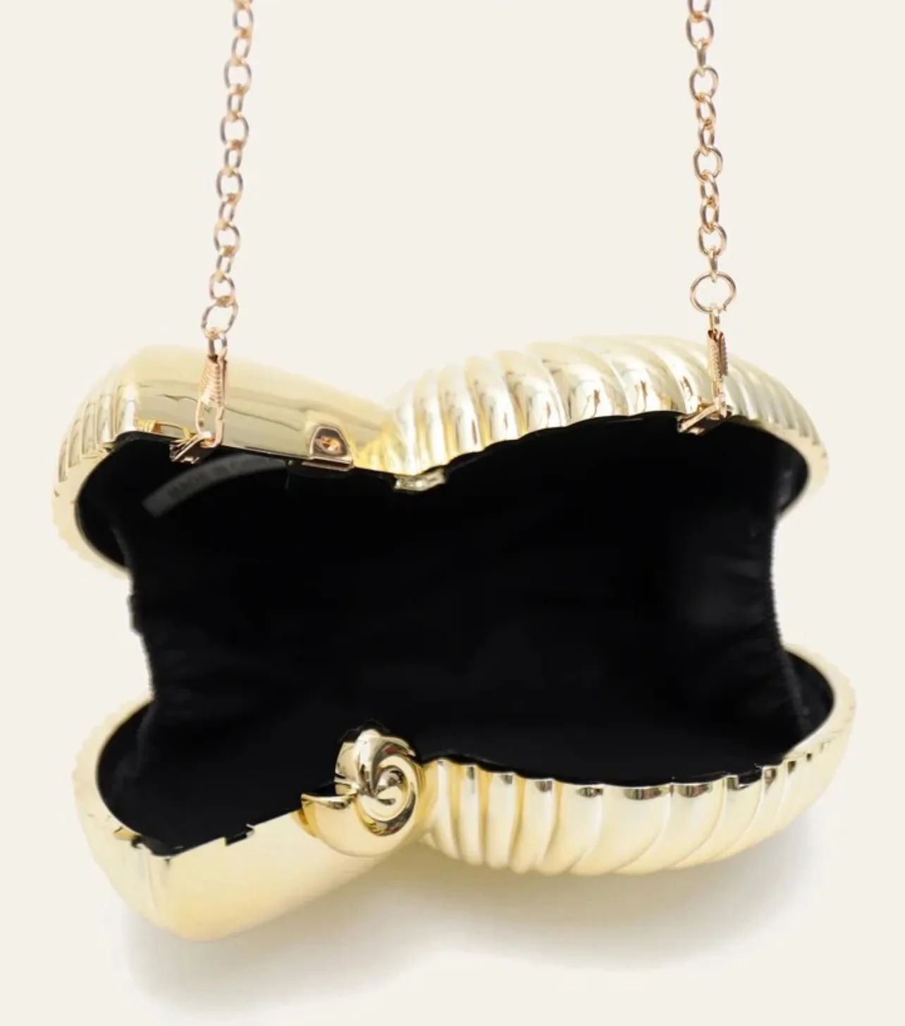 Conch Shell Clutch Bag