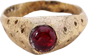 EUROPEAN NOBLEWOMAN’S RING C.1300, SIZE 3 ¾