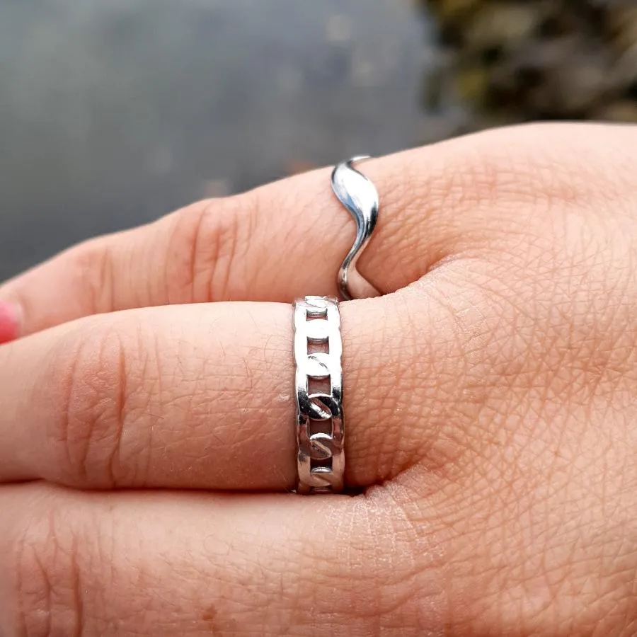 Linked chains adjustable ring