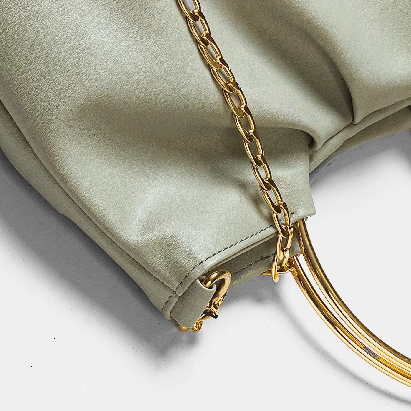 Top Ring Bag With Chain
