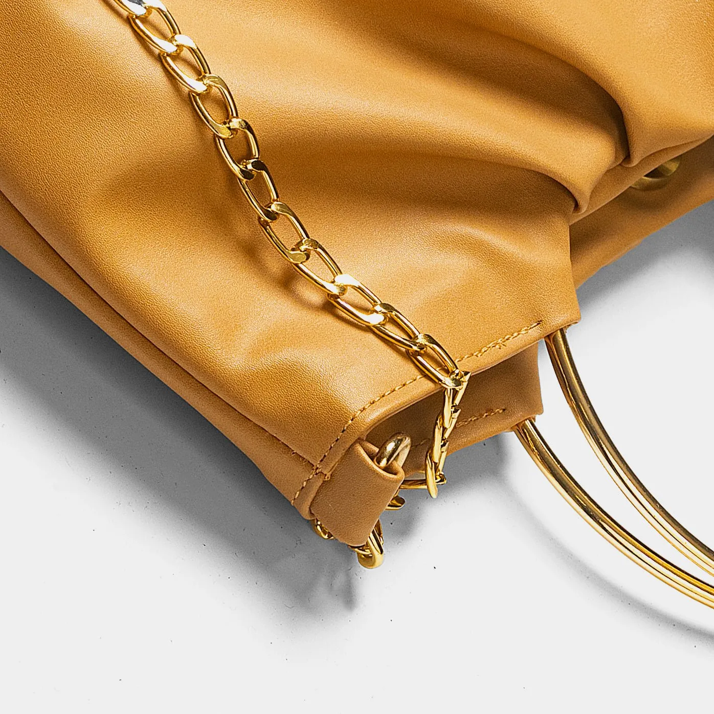 Top Ring Bag With Chain